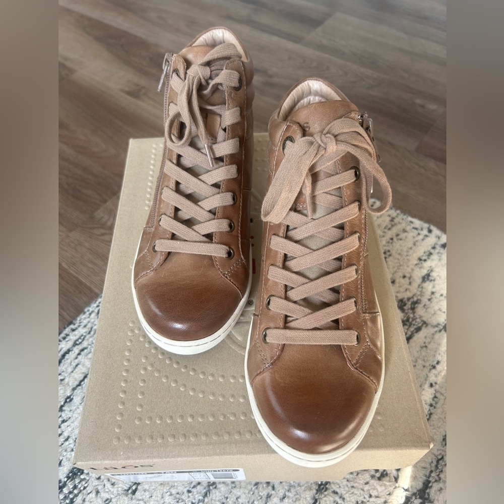 Taos Union Sneakers